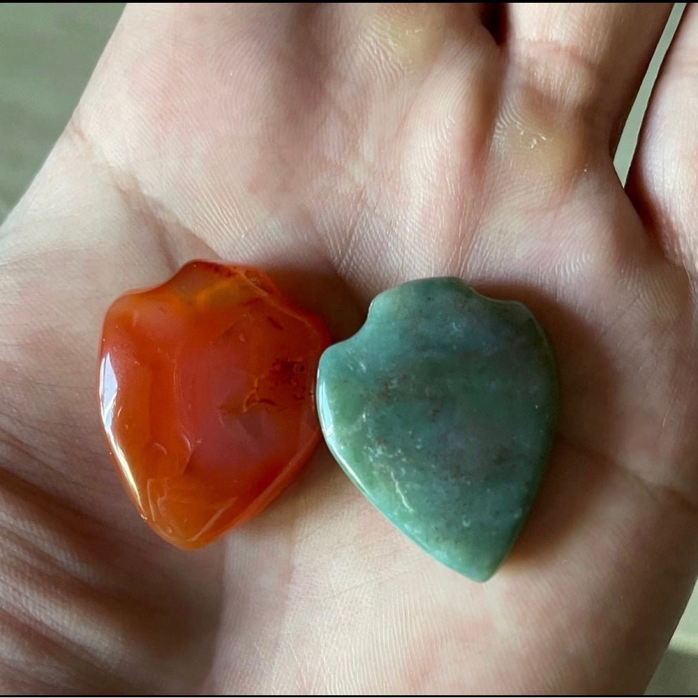 2Natural HeartShape Crystal Necklace Pendant Vibrant Gemstone Jewelry